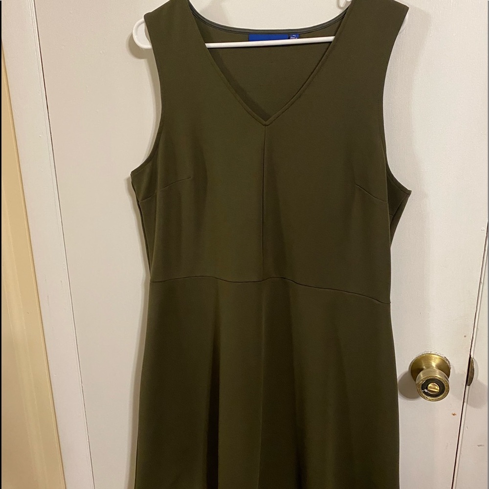 Apt. 9 olive colored dress. Size XL.